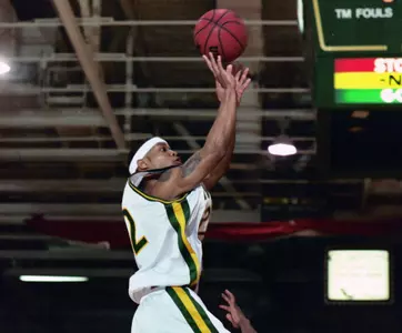 Second-Half Spurt Sends UMKC Past North Dakota State Image