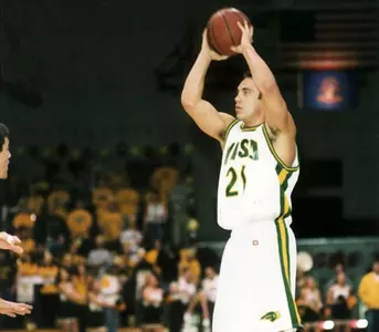Dobmeier Reaches Career Chart in Bison Win Over Dakota Wesleyan Image