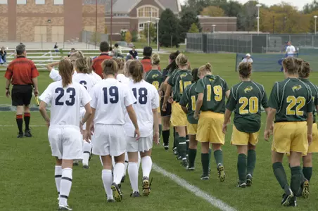NDSU Soccer?s 2005 Recruiting Class Ranked No. 2 Among Division I Independents Image