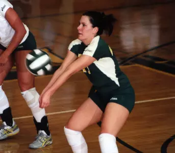 Fagnan Breaks Four-Game Digs Record in Loss at Utah Valley State Image