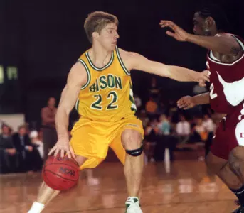 Winkelman, Bison Cruise Past Idaho in Men's Basketball Opener, 91-76 Image