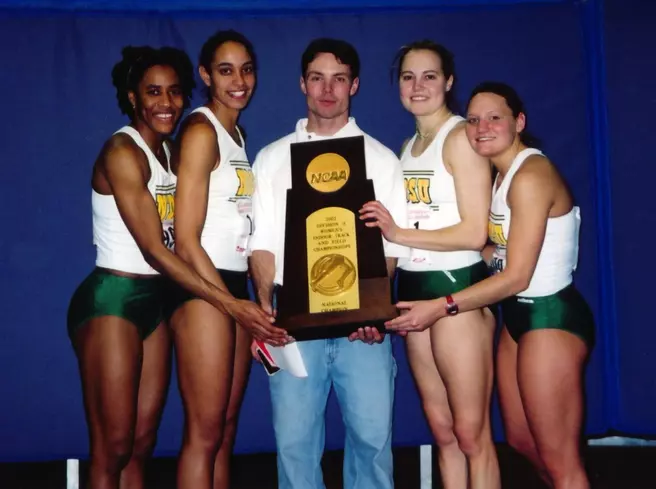 2002 Women's Indoor Track and Field Champions