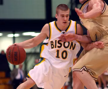 Toolson, Utah Valley State Hold Off North Dakota State, 66-64 Image
