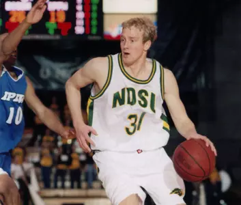 Bison Men Start Fast Behind Nelson in 90-56 Exhibition Win Image