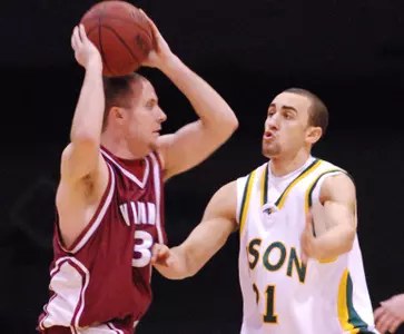 North Dakota State Cruises Past Valley City State, 89-50 Image