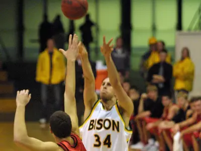 Medlock, Eastern Michigan Run Past North Dakota State, 74-66 Image