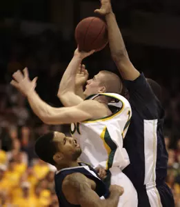 Woodside's Record 60 Points Not Enough; Bison Fall to SFA in Three Overtimes Image