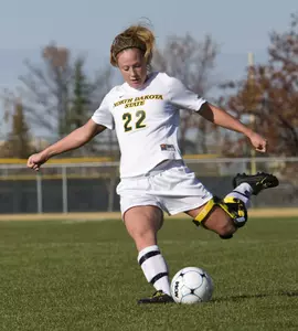Bison fall to South Dakota State, 4-3 Image