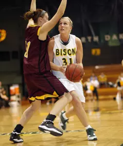 Samuelson Sparks Late Run as North Dakota State Tops Northern State 64-56 Image