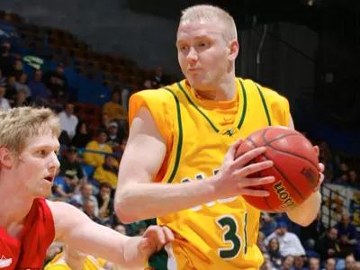 Bison Advance to Summit League Title Game With 79-67 Win Over Southern Utah Image