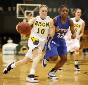 Free Throws, Birkel Lead North Dakota State to 72-68 Summit League Road Win at IPFW Image