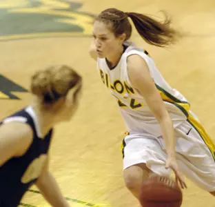Birkel, Linz Lift North Dakota State to 68-66 Win Over Oral Roberts Image