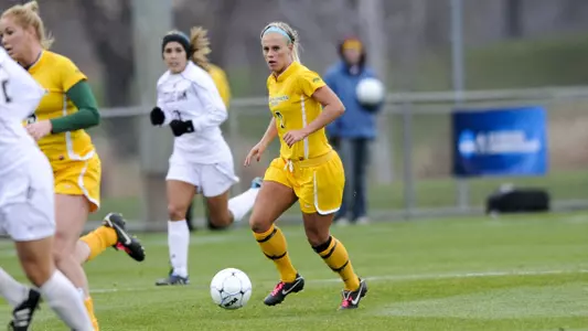 Seniors Lead Bison Past Oakland, 1-0, for Sixth Consecutive Win Image
