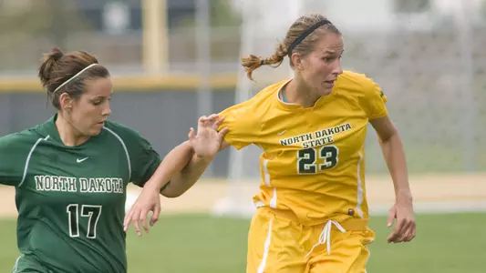 Christian Double Leads NDSU to 4-3 Win over North Dakota Image