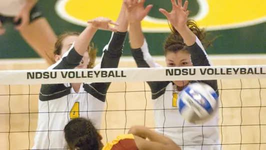 Bison Extend Summit League Lead With 3-0 Win at Oral Roberts Image