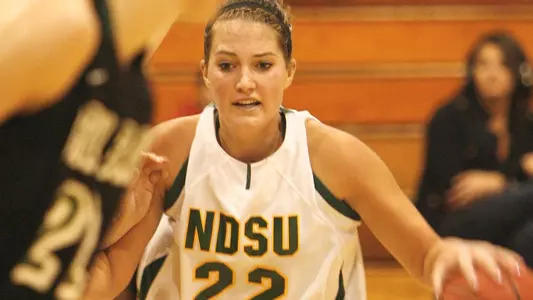 Linz Buzzer Beater Lifts Bison Women to 58-56 Win Over IUPUI Image