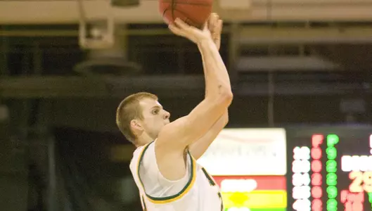 Braun, Bison Turn Back Western Illinois, 68-48 Image