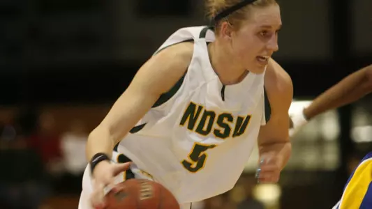 North Dakota State Outlasts Minnesota-Crookston 68-65 Image