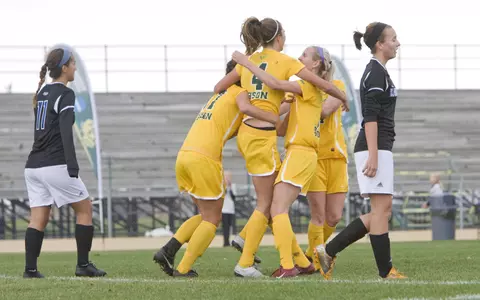 Kinnarath, Johnston Power NDSU to 2-1 Victory over UMKC Image