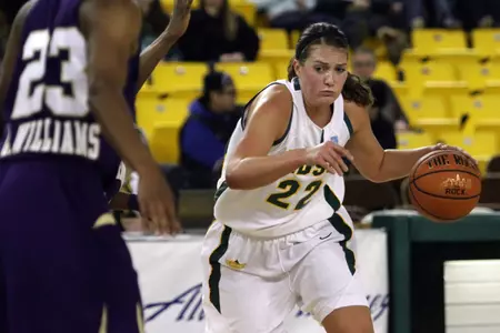 Buck Leads North Dakota Past North Dakota State 73-63 Image