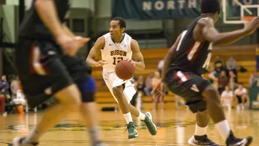 Bison Outlast Jacks for Sixth Straight Home Win, 65-62 Image