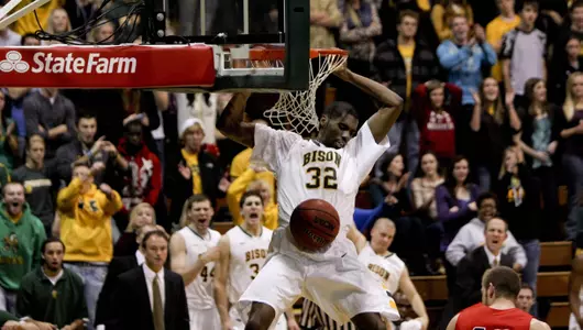 Wright's Double-Double Paces NDSU Men Past UMKC, 63-44 Image