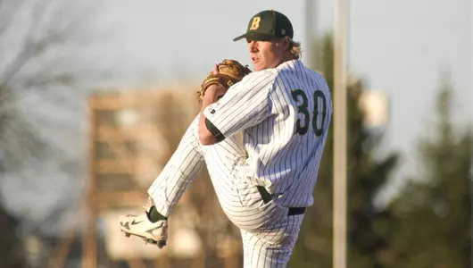 Record Home Crowd Watches Bison Sweep Doubleheader From UND 3-1, 7-3 Image