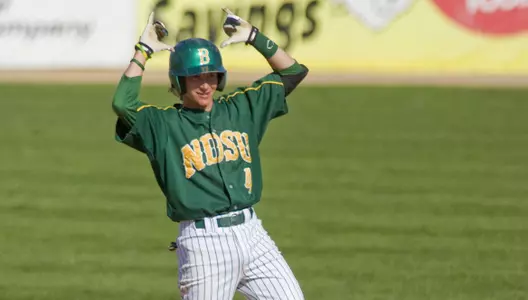 North Dakota State Rallies Late to Beat Oakland in 11 Innings, 3-2 Image