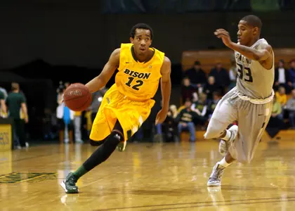 Bison Men Suffer Third League Loss at Oakland, 66-63 Image