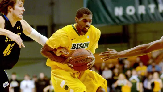 Western Illinois Moves Back Into First-Place Tie With 50-42 Win Over NDSU Image