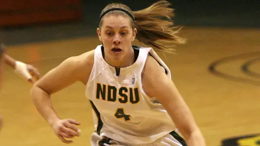 DeGagne Powers Bison to 59-48 Victory over Kansas City Image