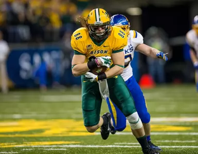 Luke Albers moves upfield after a pass reception