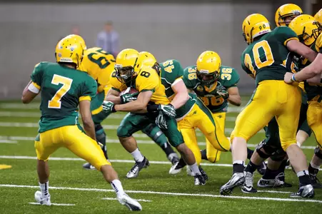 Nick DeLuca (49) tackles Darius Anderson (8)
