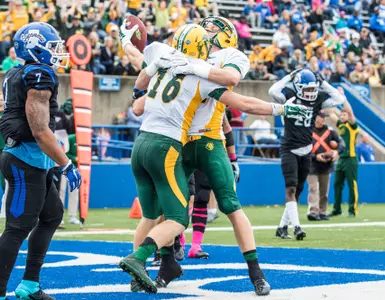 RJ Urzendowski, Zach Vraa