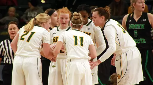 NDSU WBB huddle