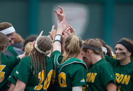 NDSU Softball Horns Up
