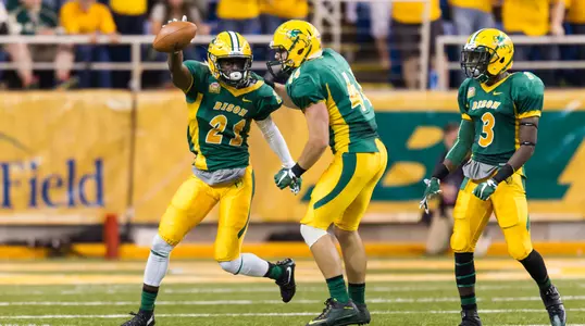 Jalen Allison (21) celebrates after interception