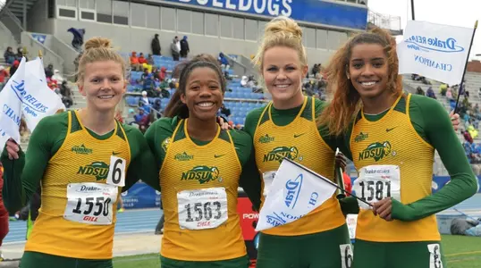 Amy Andrushko, Rose Jackson, Amanda Levin & Alexis Woods