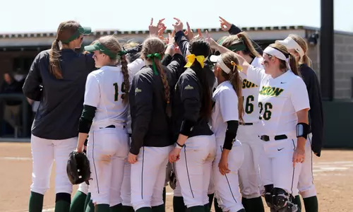 NDSU Softball Horns Up