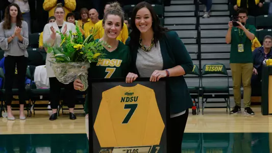 Abbi Klos, Jennifer Lopez