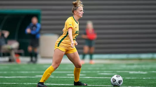 Kaitlyn Hanson_NDSU_Soccer_082221_1020_ZL