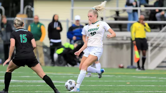 Brookelyn Dew 20211010 SOC UND 103