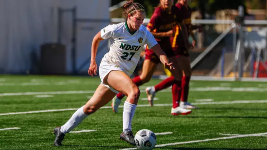 2021_WSOC_Minnesota_Nead_H0I1832