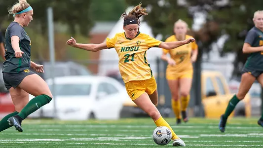Lavin Douglass_NDSU_Soccer_082221_0808_ZL