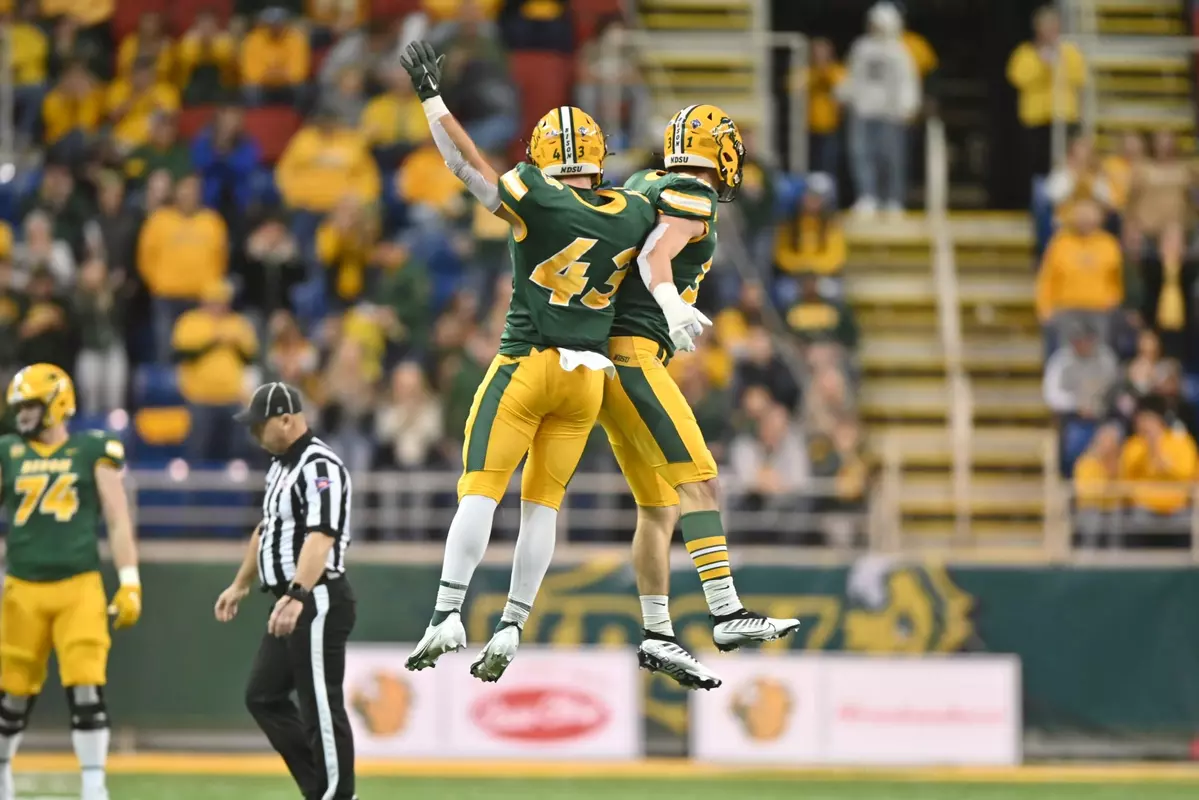 Logan Kopp, Cole Wisniewski