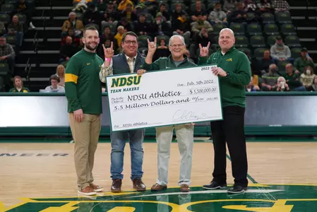 2022 Team Makers Check Presentation