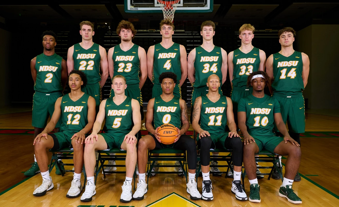 2022-23 NDSU Men's Basketball Team Photo