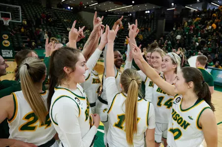 NDSU WBB Team Huddle