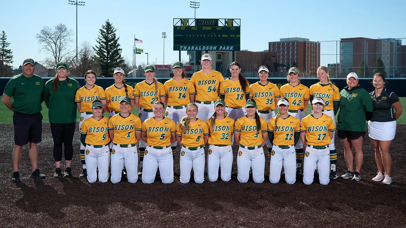 2023 Softball Team Photo