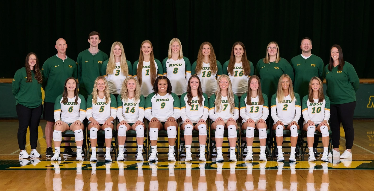 2023 Volleyball Team Photo